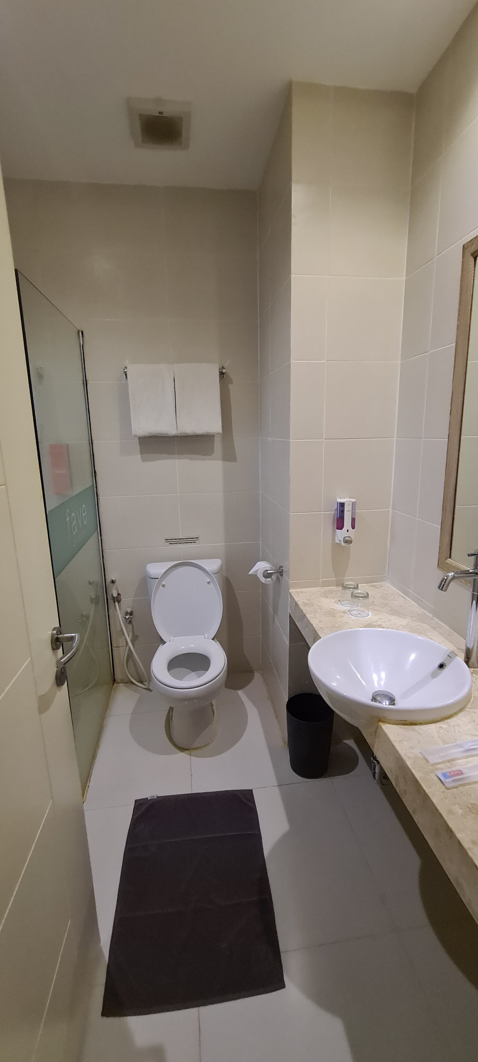 Favehotel Banjarbaru-浴室