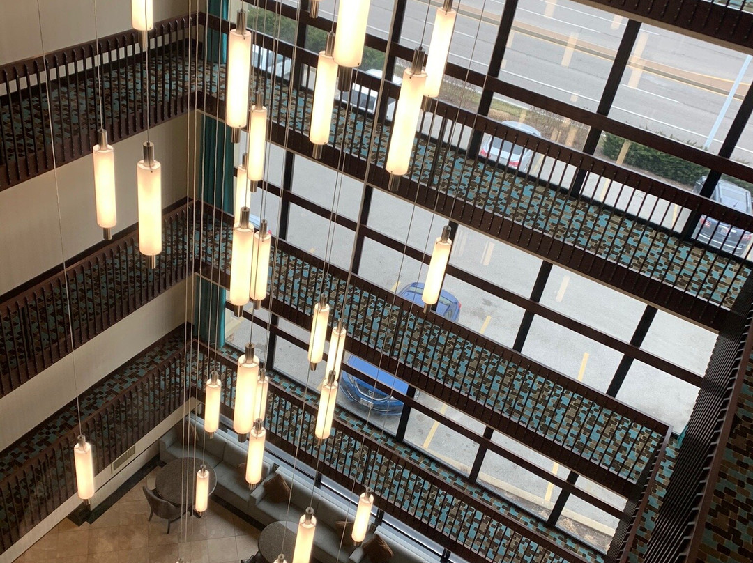 Drury Inn & Suites St. Louis St. Peters主图