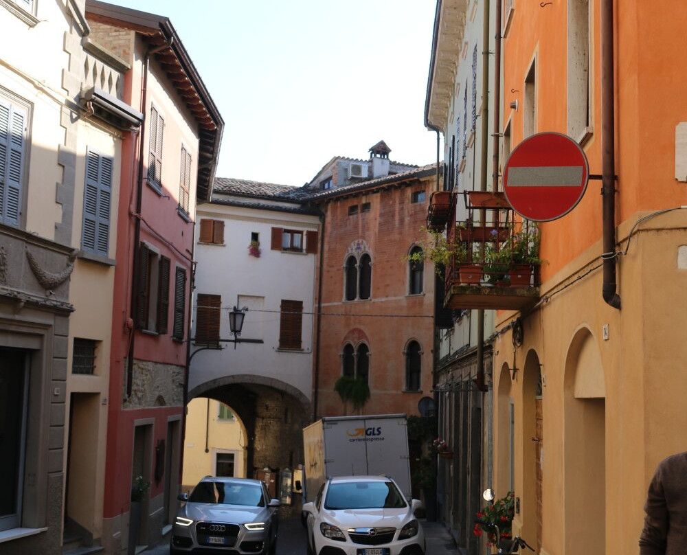 Porta di Monteguzzo景点图片