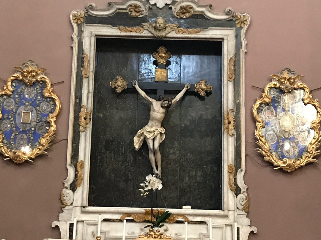 Santuario Madonna Della Costa-圣雷莫必去景点