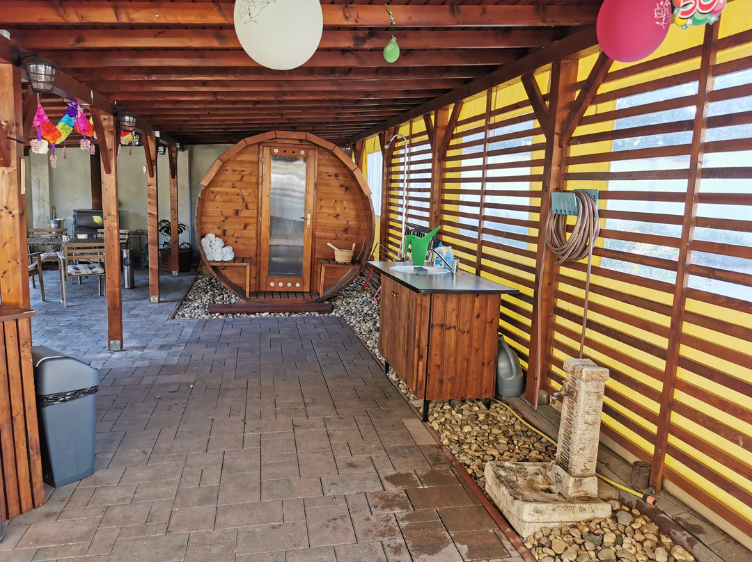 Aranyhíd Guest House主图