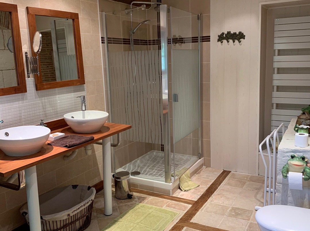 青蛙王子酒店主图