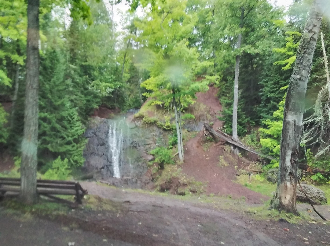 Haven Waterfalls and Park-Lac La Belle必去景点