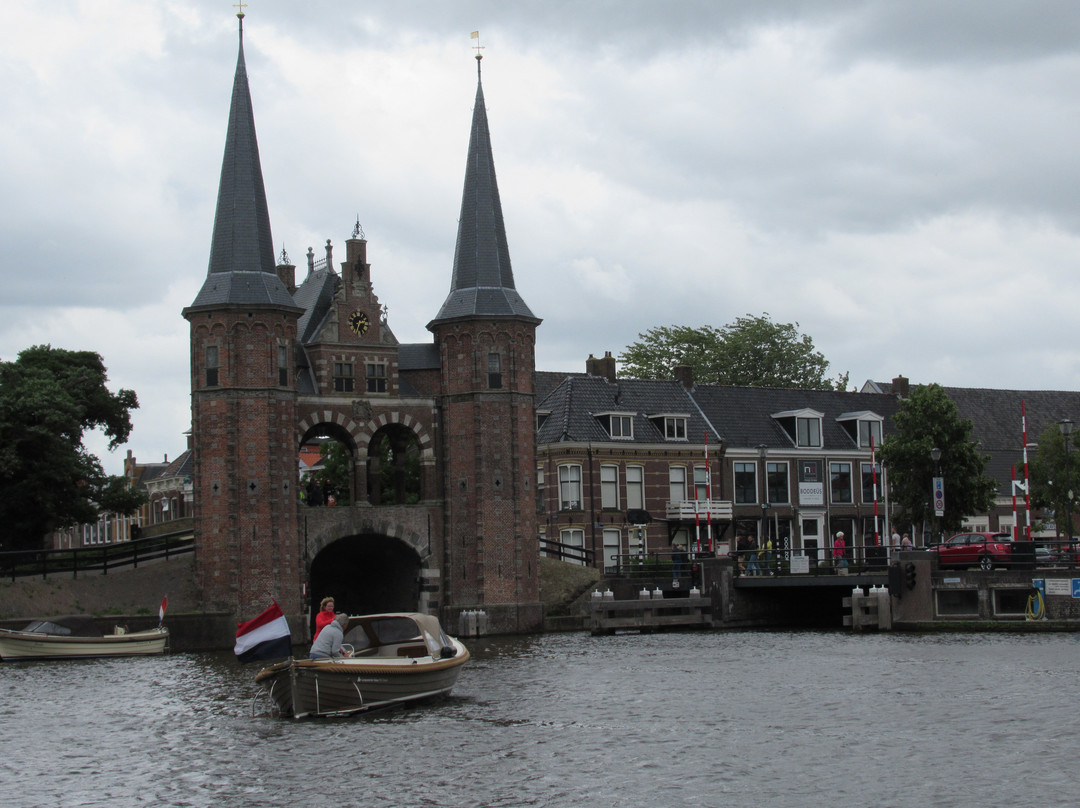 Rijksmonument Waterpoort Sneek uit 1613景点图片