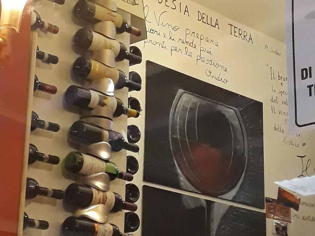 Temple Wine Bar-奥里斯塔诺省必去景点