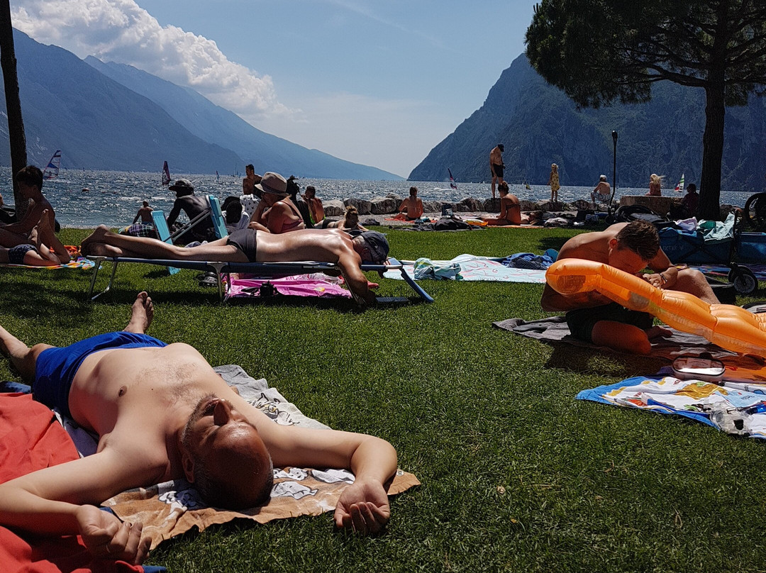 Spiaggia dei Pini-里瓦德尔加尔达必去景点