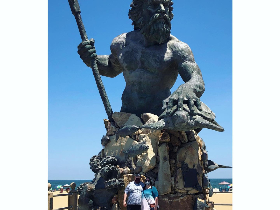 King Neptune Statue on the Boardwalk-弗吉尼亚海滩必去景点
