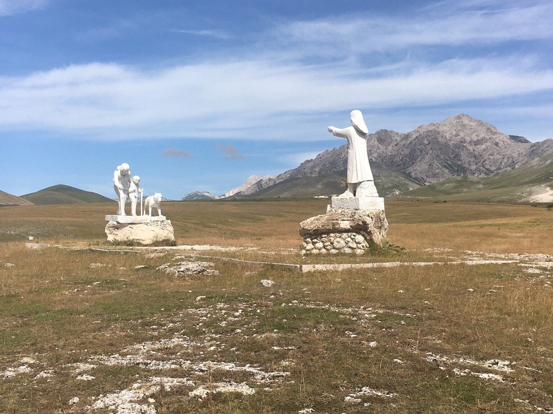 Monumento al pastore Pupo Nunzio景点图片