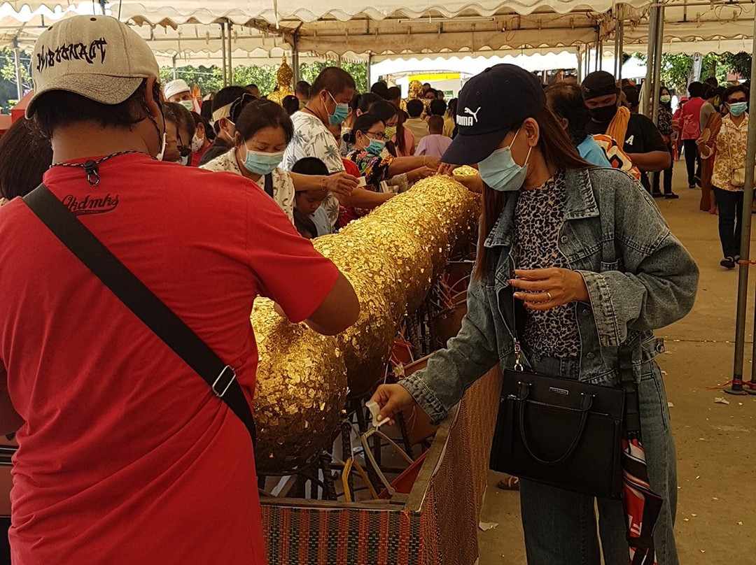 Wat Phrai Phatthana-甫信必去景点