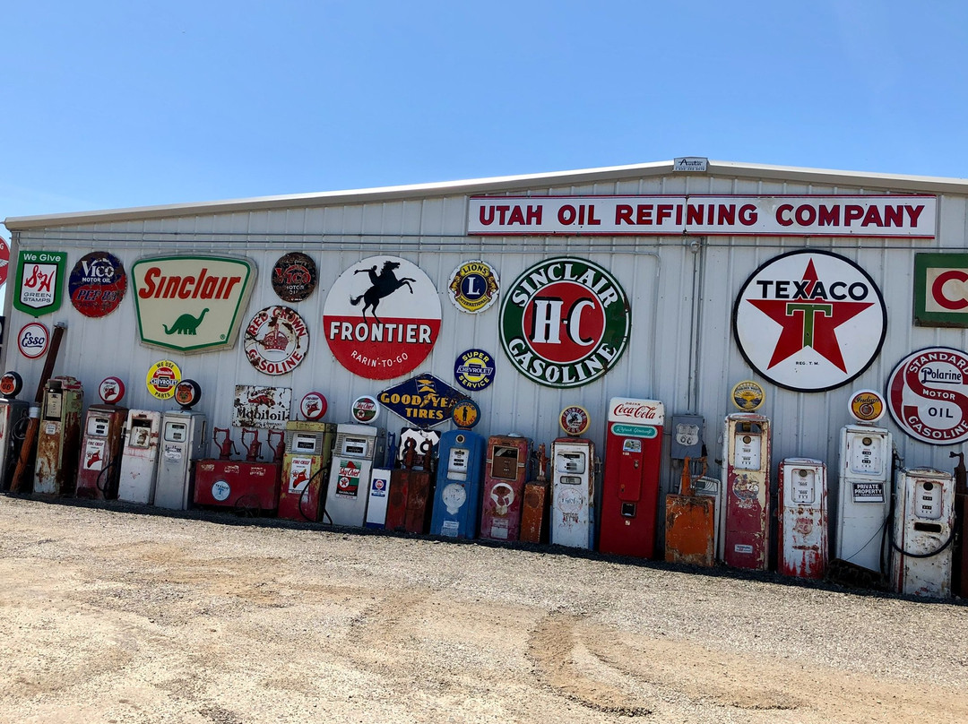 AAA Lakeside Storage And Museum-普若佛必去景点