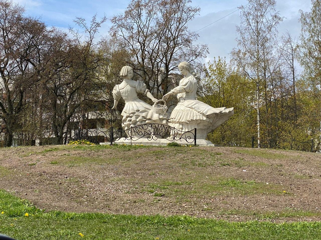 Sculpture Two Sisters-Sestroretsk必去景点