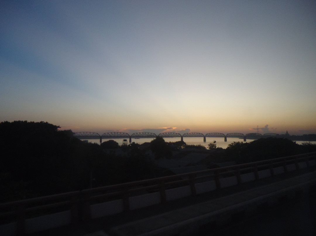 Ayeyarwaddy River-敏贡古城必去景点