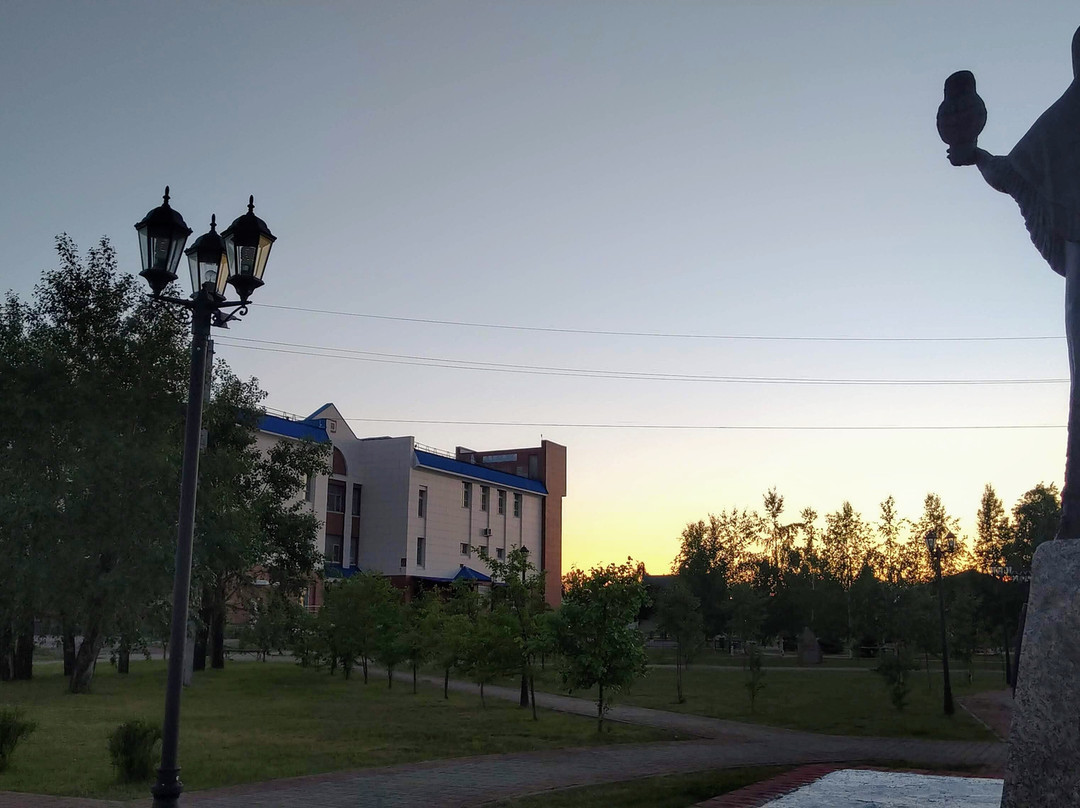 Monument to Yugorskoi Beregine景点图片