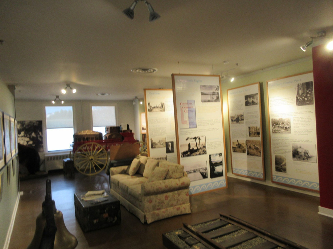 Courtenay & District Museum & Paleontology Centre景点图片
