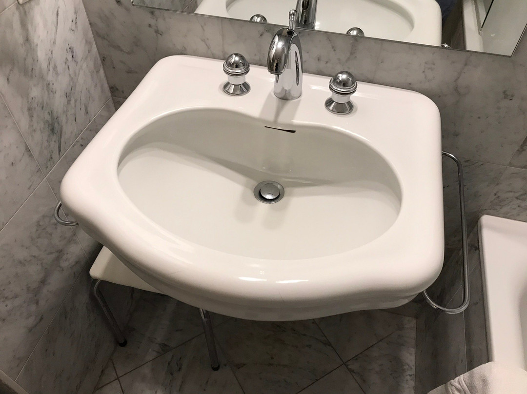 阿特摩斯酒店主图