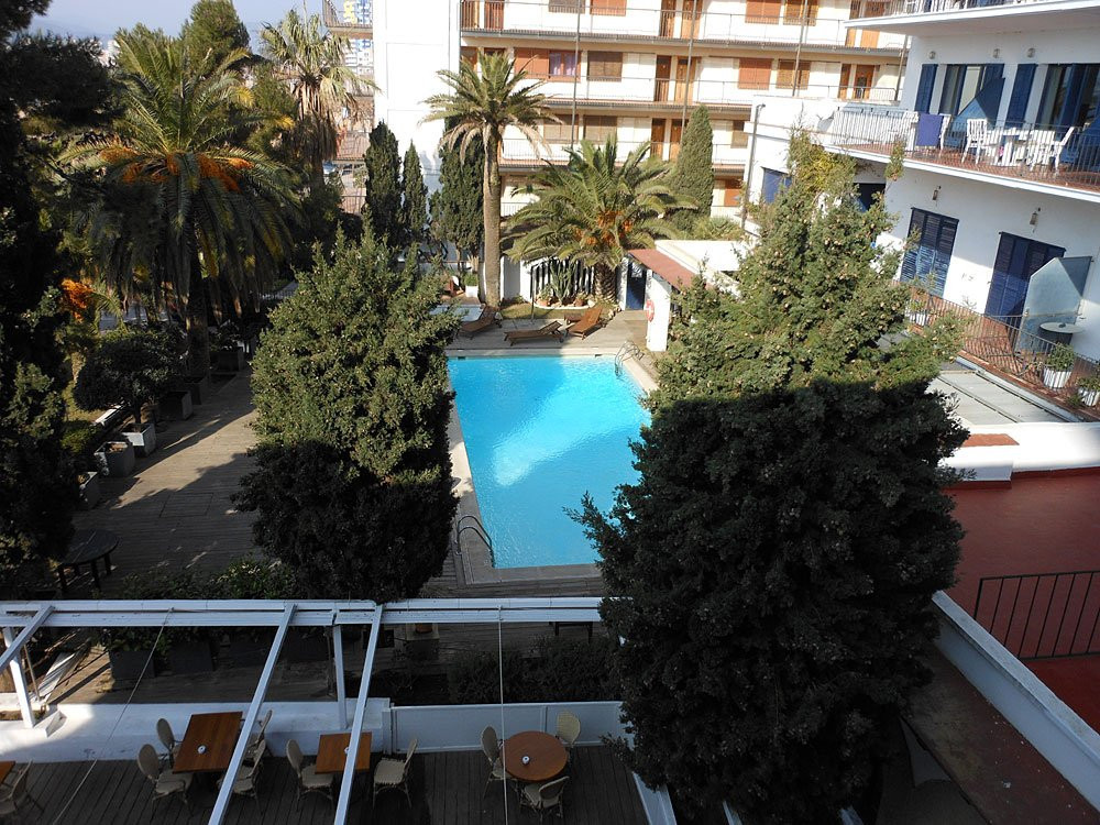 特利亚斯酒店主图