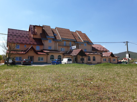 Lipice酒店住宿-米尔尼库塔克酒店