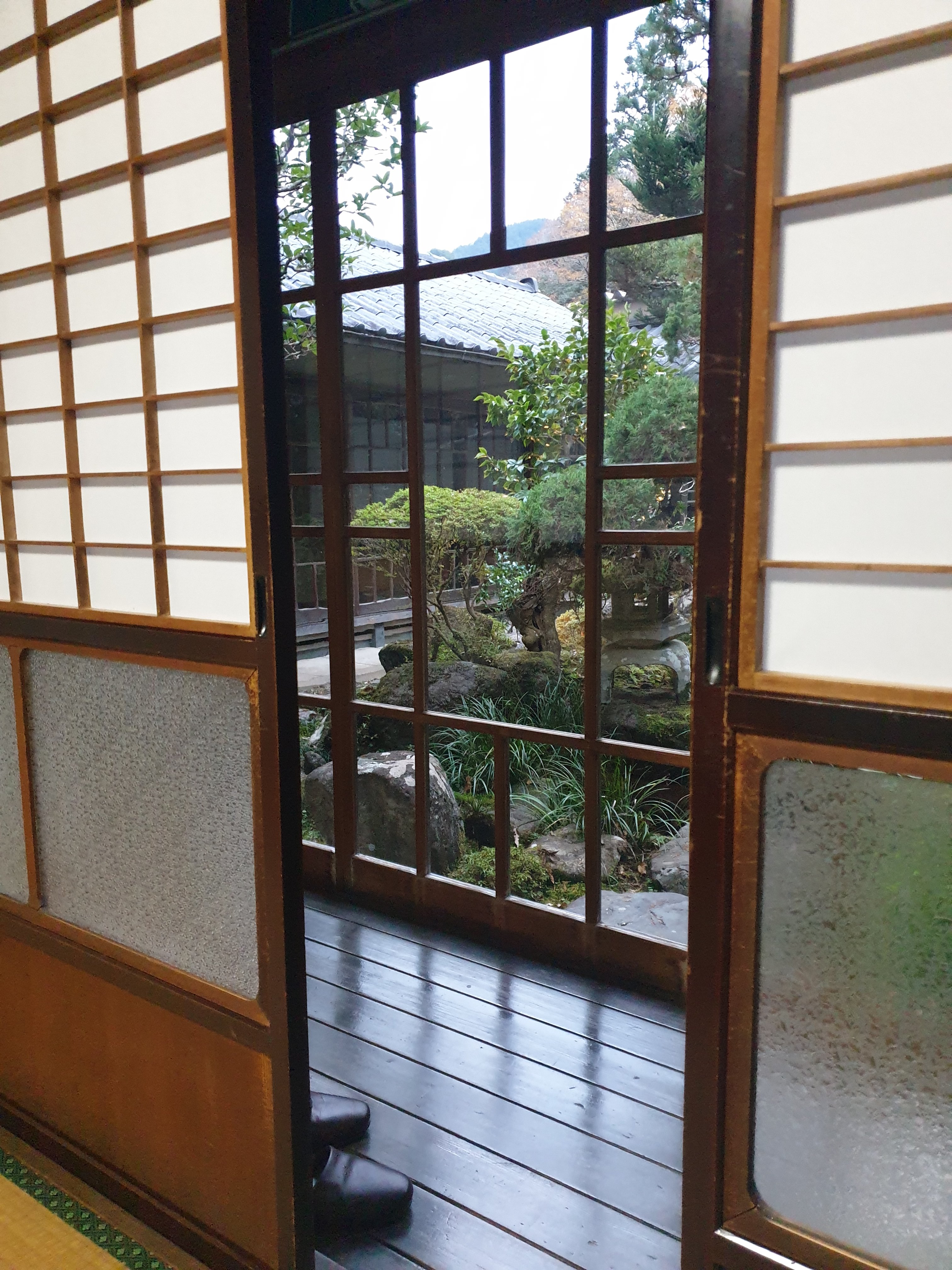 Asahikan-portrait