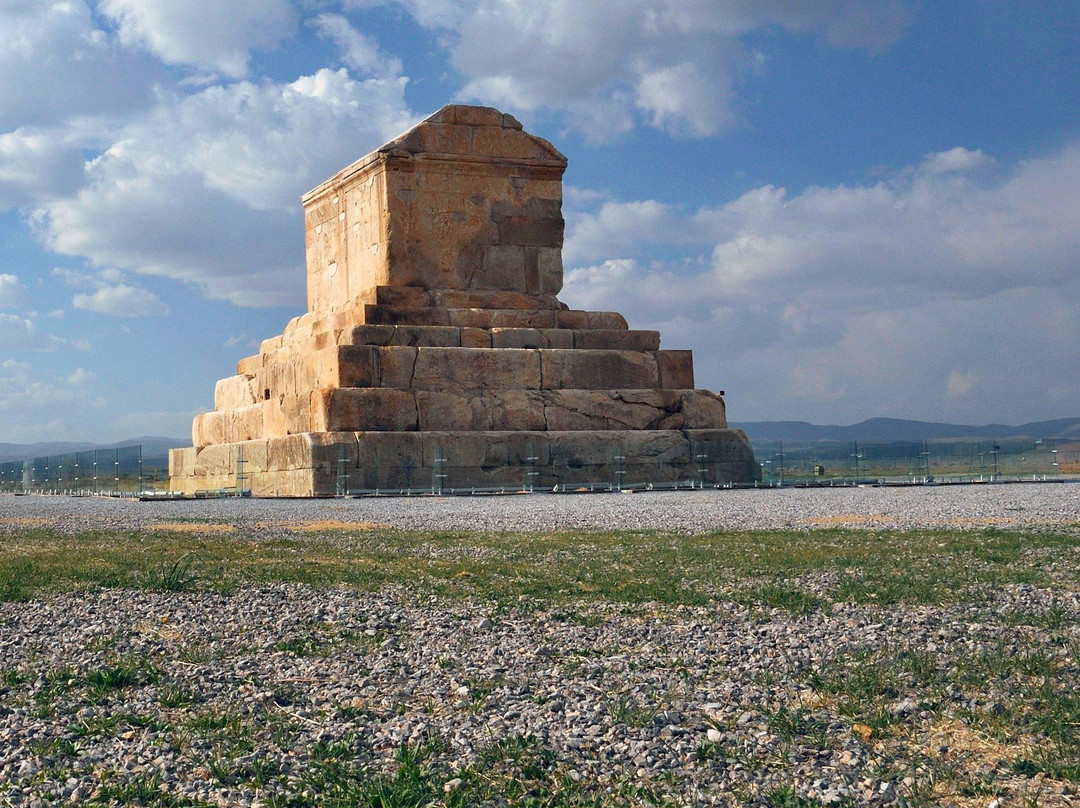 Tomb of Cyrus景点图片