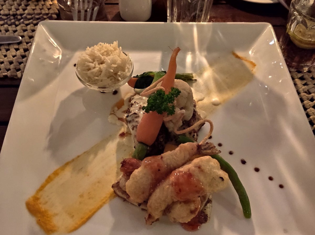 尼拉维利海滩酒店主图