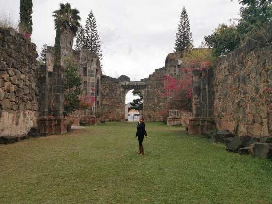 Unfinished Temple de la Preciosa Sangre-Mascota必去景点