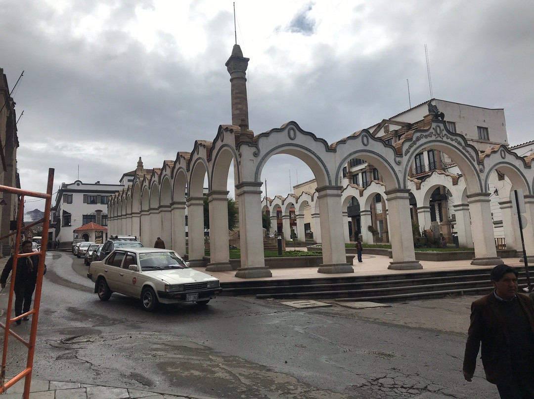 Plaza 10 de Noviembre景点图片