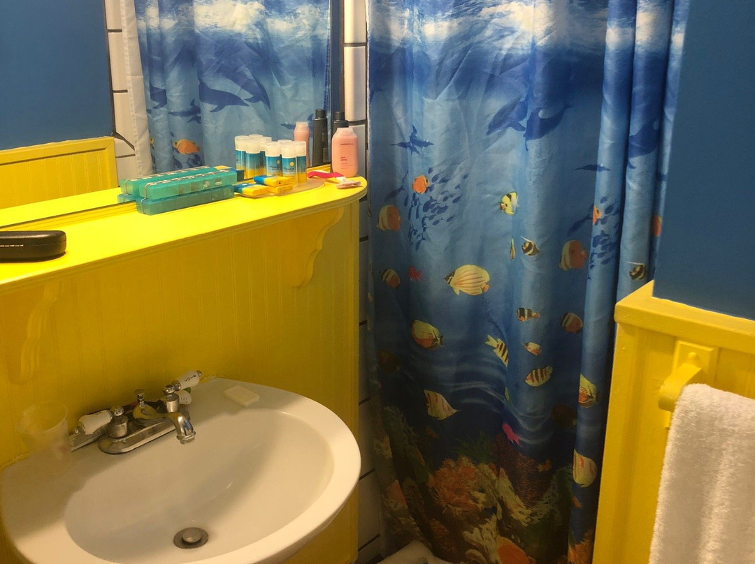 Barefoot Bay Resort and Marina主图