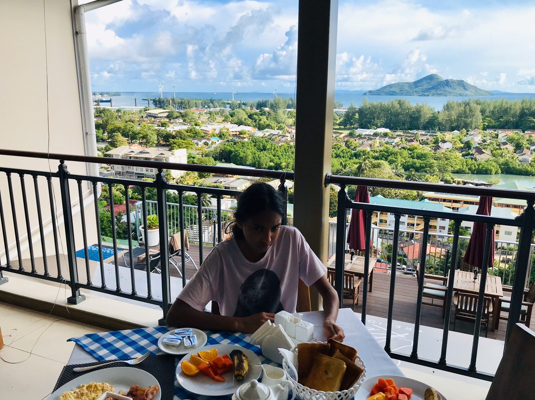 The Ridge Residence主图