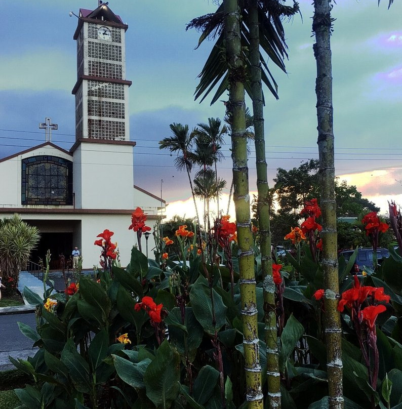 Iglesia de La Fortuna de San Carlos景点图片
