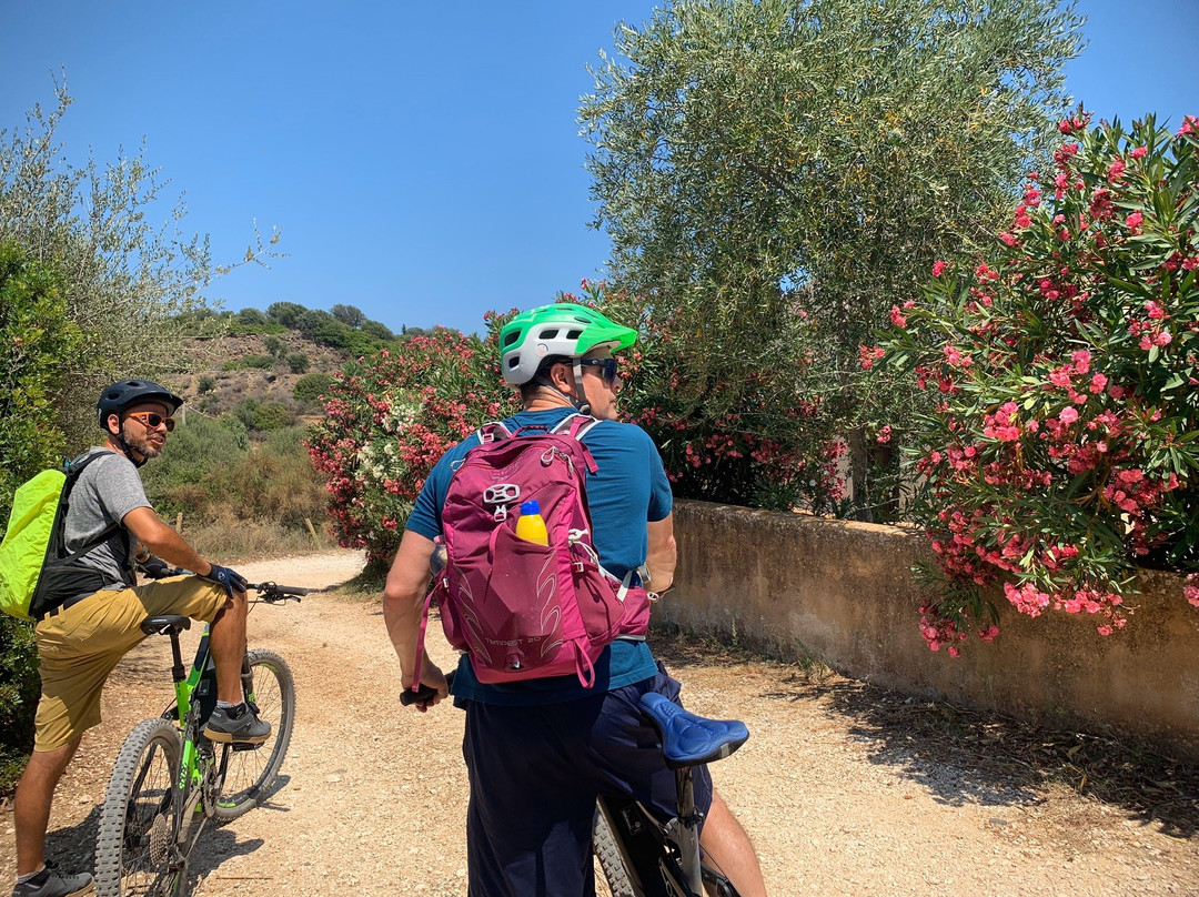Let's BIKE Sardinia-Sos Alinos必去景点