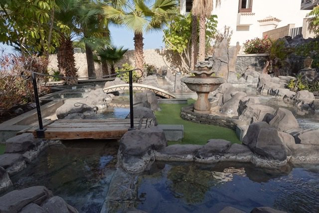 丽晶乡村俱乐部酒店主图