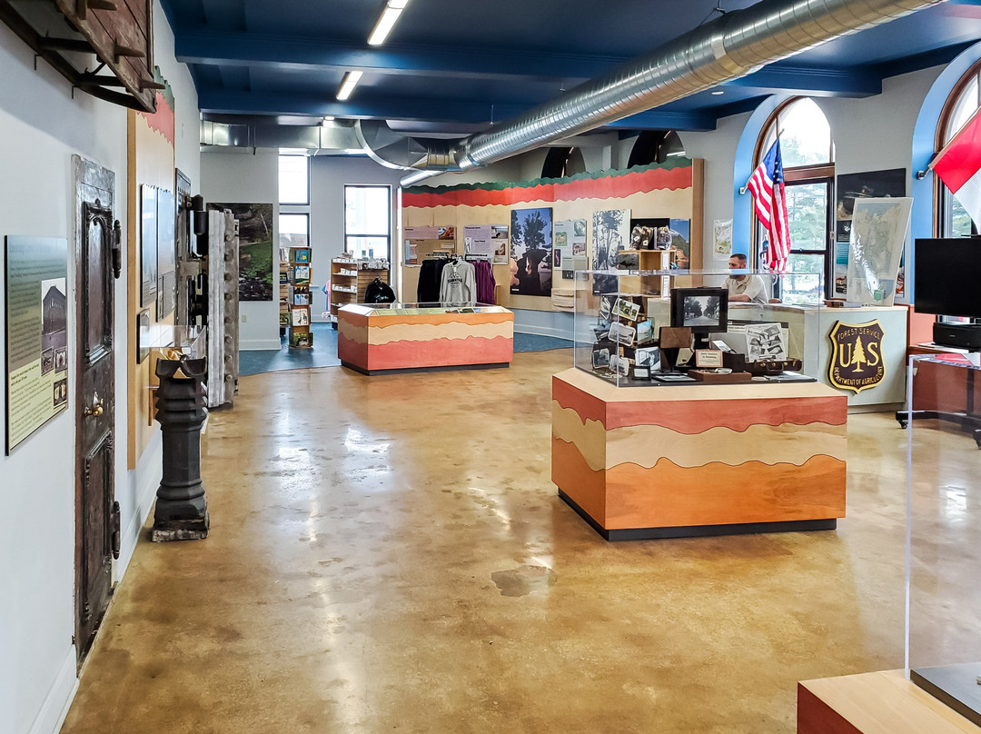 Pictured Rocks Interpretive Center-缪尼辛必去景点