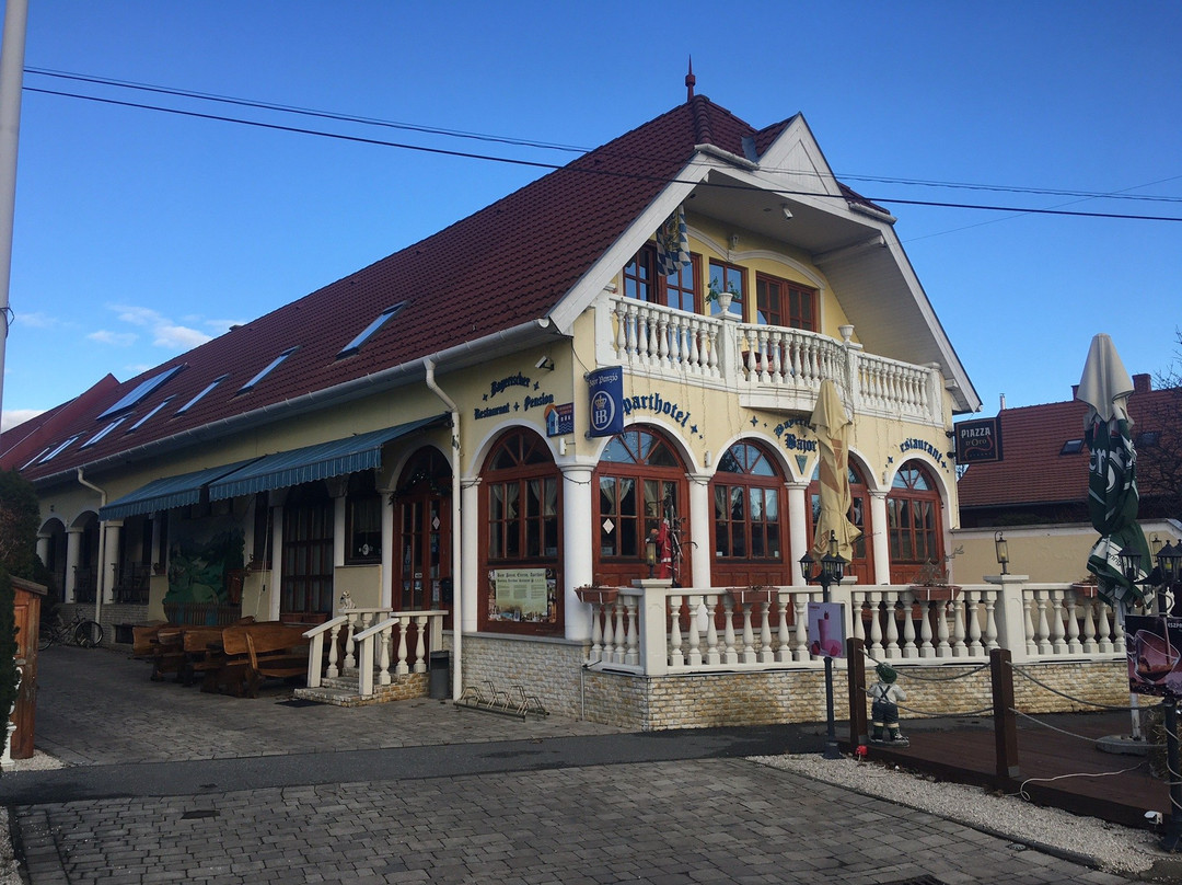 Bavarian Guest House and Aparthotel主图