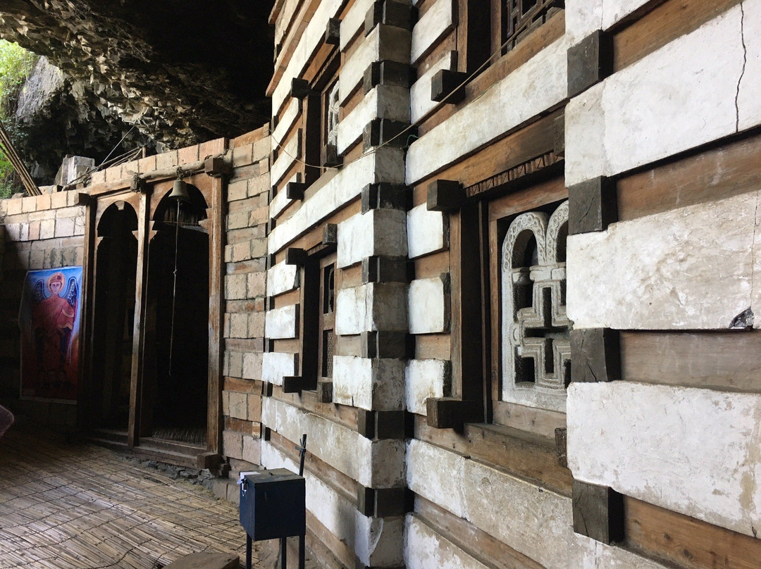 Yemrehana Krestos Church景点图片