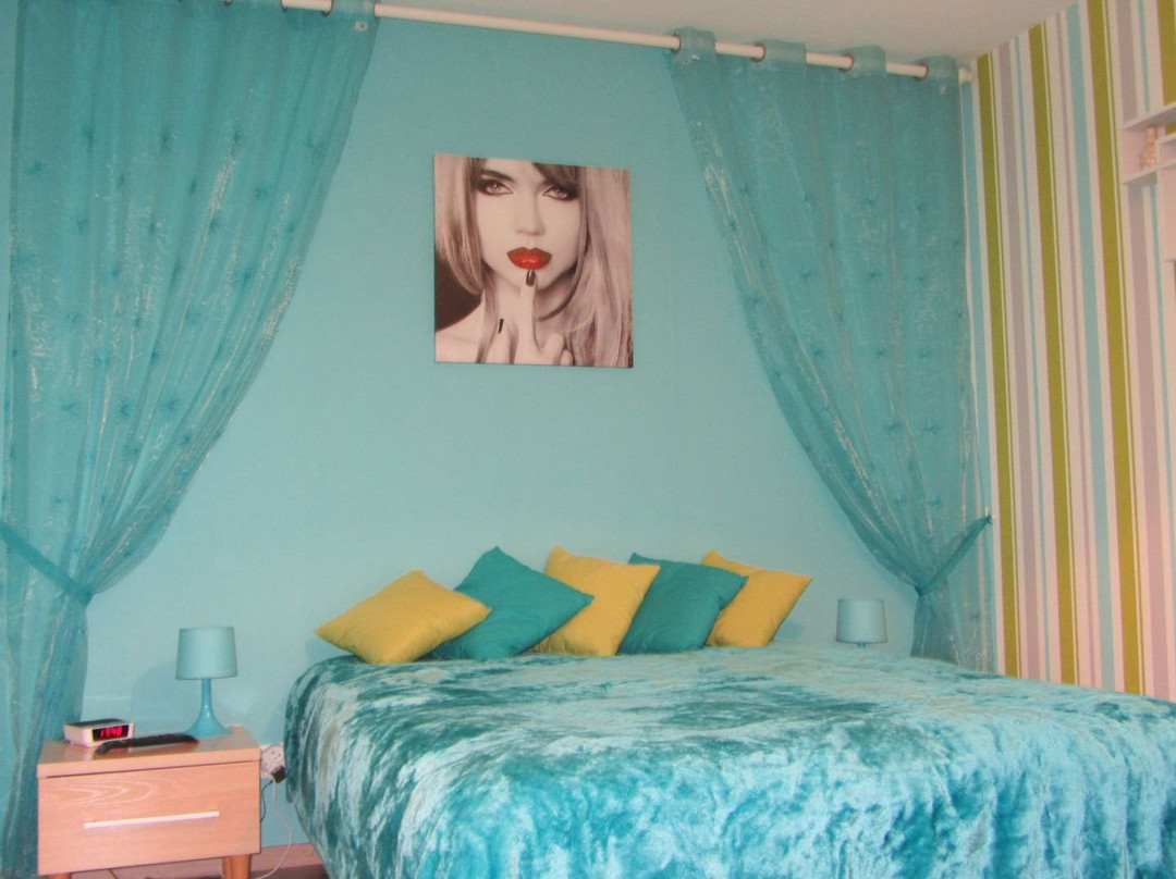 Chambre D'Hotes Les Glycines主图