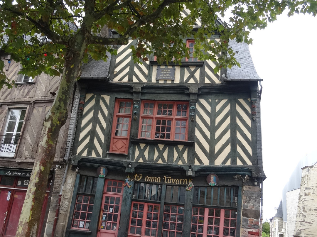 Place Sainte-Anne-雷恩必去景点