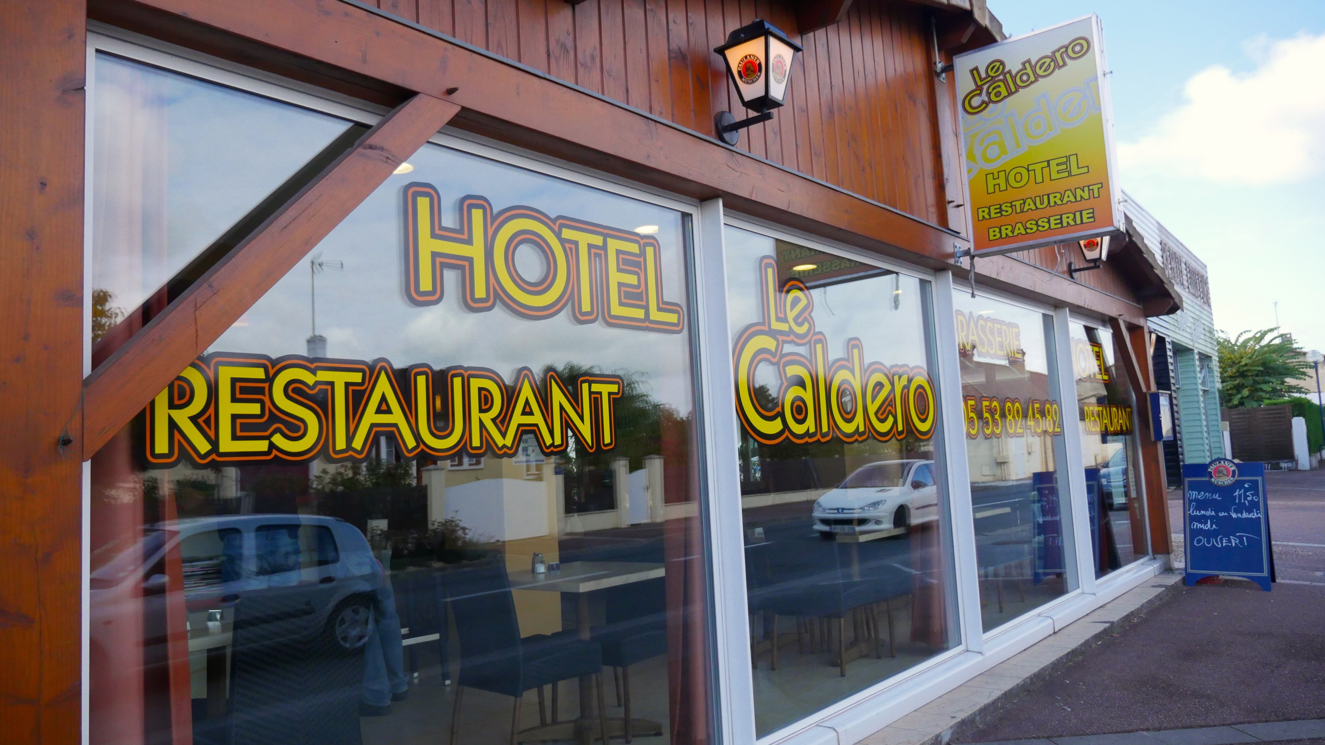 Hôtel-Restaurant Le Caldéro-官方