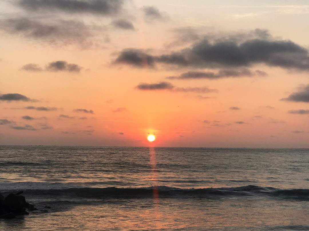 Playa de San Clemente景点图片