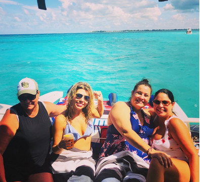 Surfside Charters-七哩滩必去景点