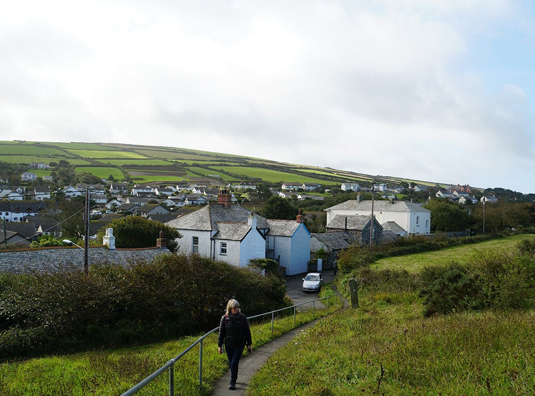 The Old Parsonage主图