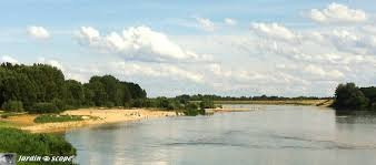 Plage de la Patache-Combleux必去景点