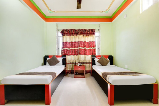 SPOT ON 545 Ghatal Hotel主图