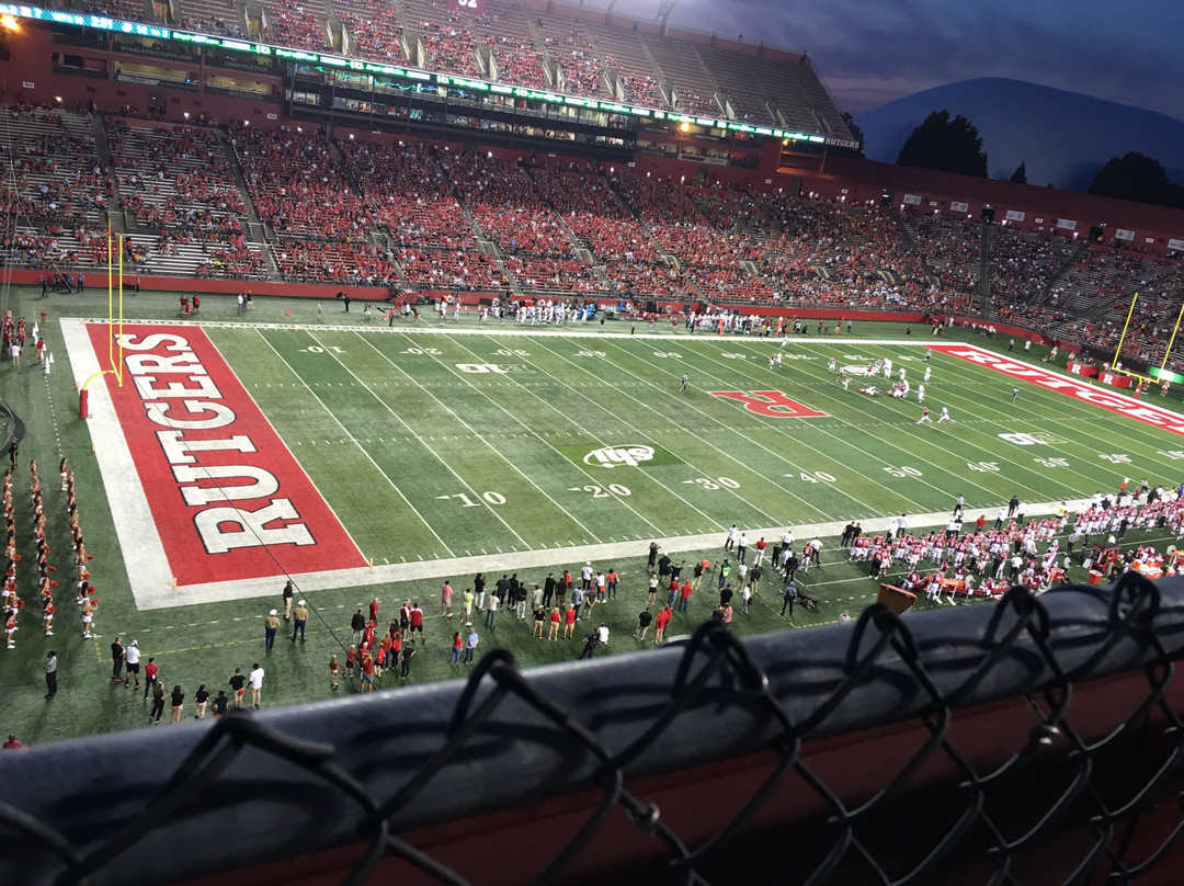 Shi Stadium-皮斯卡特维必去景点