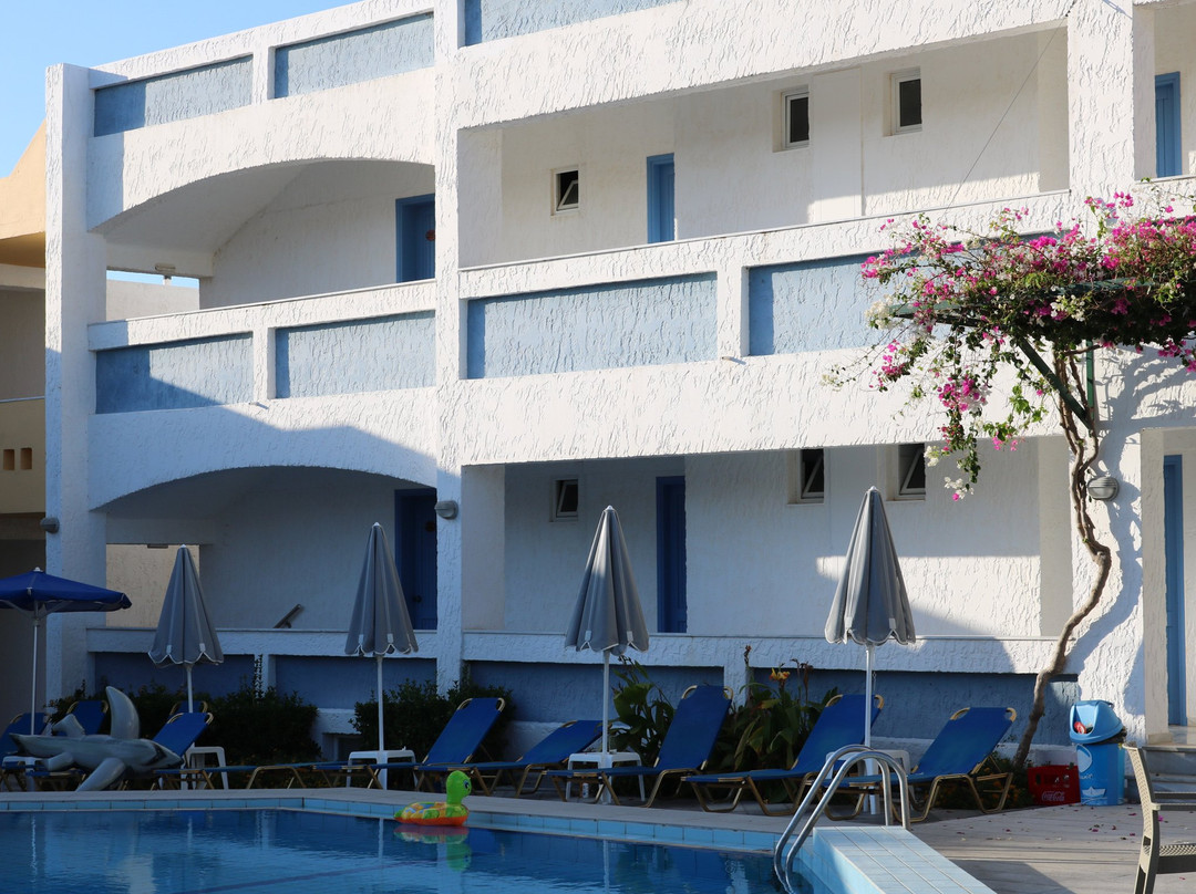 Apollon Hotel Apartments主图