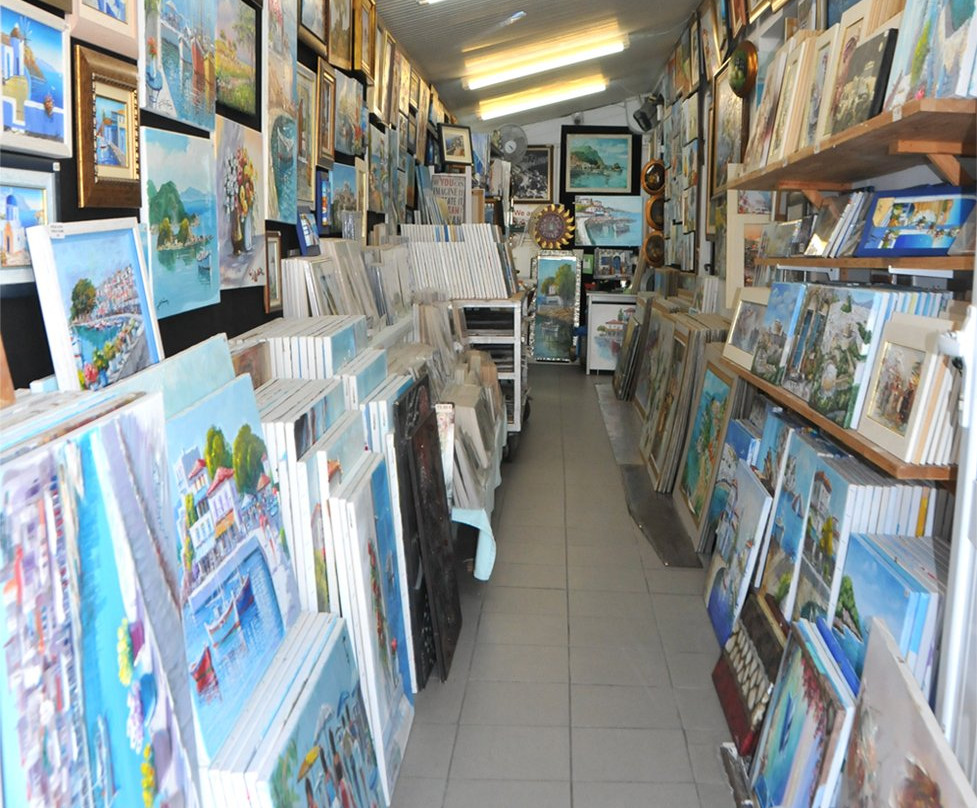 Art Gallery by Gatsias Art-Parga必去景点