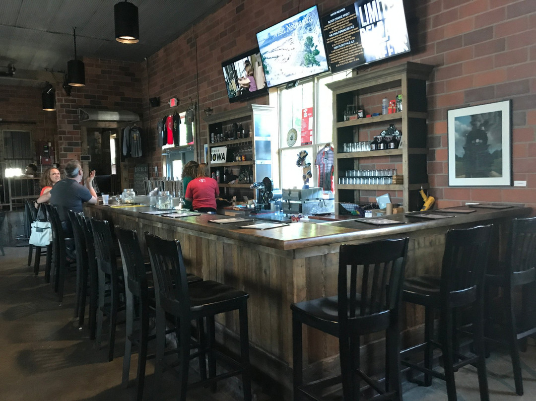 阿尔图纳旅游景点-Reclaimed Rails Brewing Company