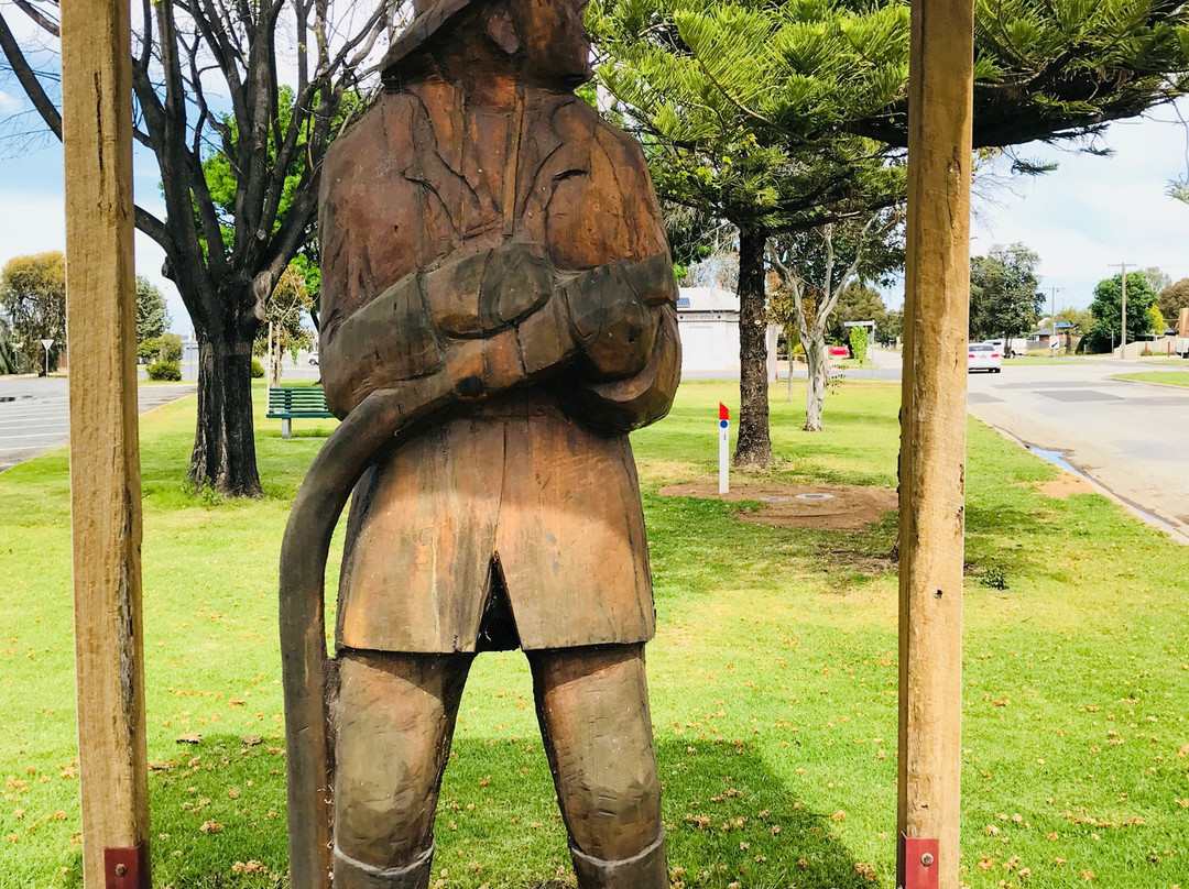 Cohuna Urban Fire Brigade Sculpture景点图片