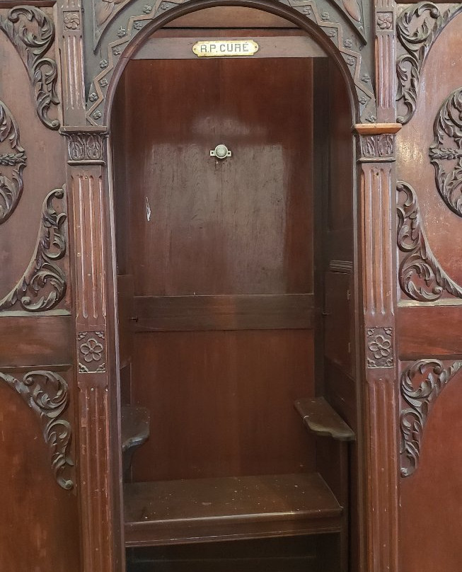 St. Sauveur Cathedral-卡宴必去景点