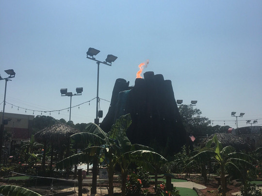 Aloha Mini Golf-美特尔海滩必去景点