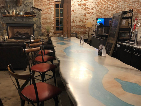 Grizzly's Hatchet House-Danville必去景点